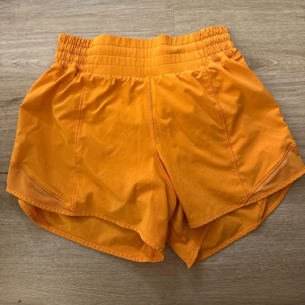 Lululemon HR Hotty Short 4” Orange Sz 4